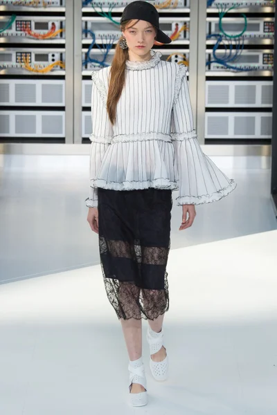 Look 68